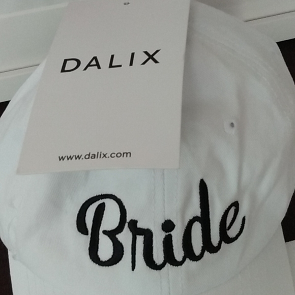 Hat - Picture 2 of 7